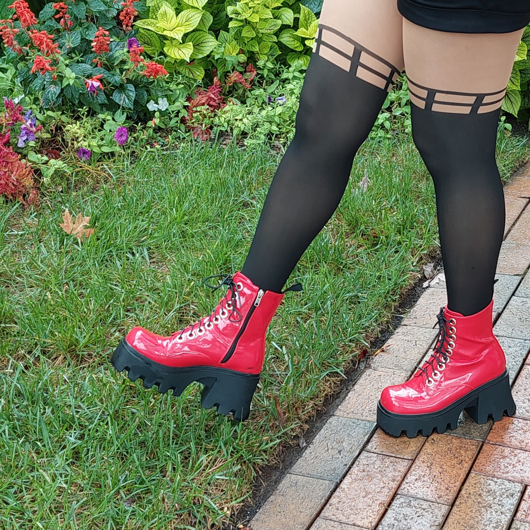 F³ #1: Iconografi Thigh High Tights